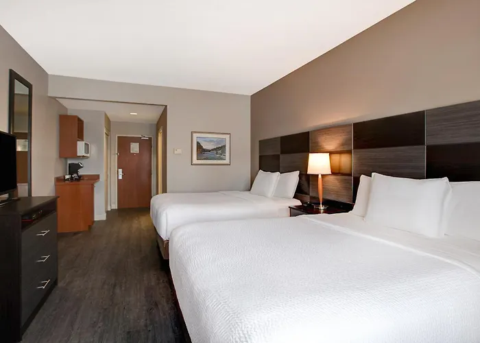Days Inn & Suites By Wyndham Collingwood